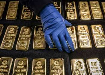 ما الذي يقف خلف الارتفاع المتسارع لأسعار الذهب؟