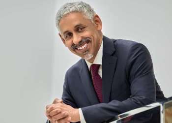سيدي ولد التاه مهندس التحول المالي في إفريقيا