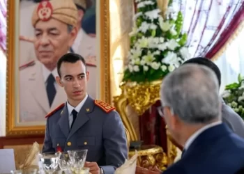ولي العهد يرأس حفل تخرج دفعات جديدة من ضباط الدفاع الوطني وهيئة الأركان بالقنيطرة
