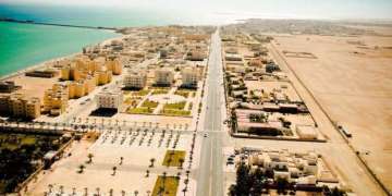 انتعاش السياحة بالجنوب.. ارتفاع غير مسبوق في عدد الوافدين وتحركات حكومية لضبط الأسعار