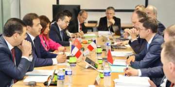 الرباط وباريس تعززان شراكتهما حول الهجرة.. نموذج جديد لتعاون أمني وإنساني متوازن
