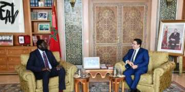 غامبيا تجدّد دعمها الكامل لمغربية الصحراء وتشيد بالدبلوماسية المغربية