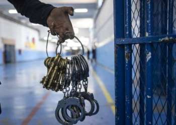 سجين يهرب من سجن فرنسي في حقيبة نزيل آخر أفرج عنه
