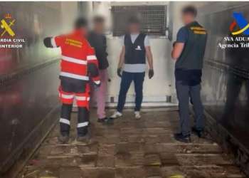 عثور على 3 أطنان من الحشيش داخل شاحنة تجاوزت تفتيش طنجة المتوسط