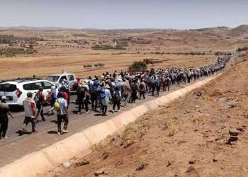 مسيرة الكرامة والعدالة بأيت بوكماز تنتهي بالحوار وتعهد رسمي بالاستجابة للمطالب