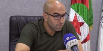 اعتقال نقابي جزائري يشعل الجدل.. مطالب اجتماعية تواجه بالحبس بدل الحوار