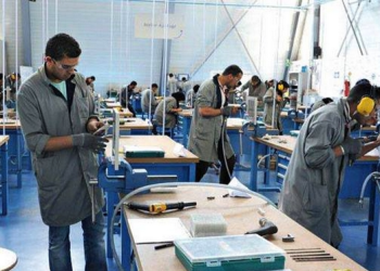 البرلمان يدعو إلى ربط التكوين بسوق الشغل وتحفيز المقاولات لامتصاص البطالة