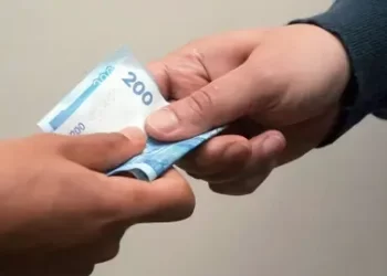 عبر الرقم الأخضر.. توقيف “مقدّم” متلبّس بتلقي رشوة في إيموزار كندر