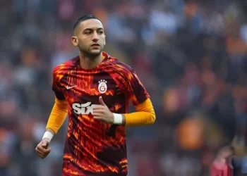 زياش على أعتاب العودة إلى الملاعب الهولندية عبر بوابة تفينتي