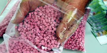 عملية نوعية تقود إلى الإطاحة بمهربين خطيرين للأقراص المهلوسة بأكادير