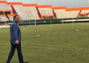 فوزي لقجع يصل نيروبي لدعم المنتخب المغربي قبل نهائي الشان