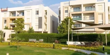 مراكش.. اعتقال مسؤول عقاري وسمسار في فضيحة شقق وهمية تستهدف فقراء الأحياء الصفيحية