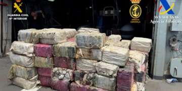 تعاون مغربي–إسباني يطيح بسفينة تحمل ثلاثة أطنان من الكوكايين غرب جزر الكناري