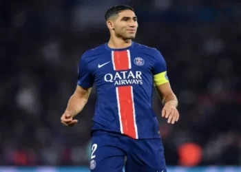 أشرف حكيمي يتألق مع باريس سان جيرمان ويواصل حصد الأرقام والألقاب