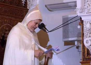 وعكة صحية مفاجئة لإمام مسجد حسان أثناء خطبة الجمعة