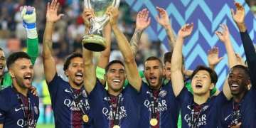 أشرف حكيمي يكتب التاريخ.. ثالث أكثر لاعب إفريقي حصداً للألقاب