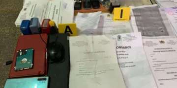 تفكيك شبكة لتزوير الوثائق الرسمية يقود لتوقيف أجنبيين بالرباط