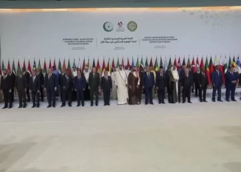 قمة الدوحة الطارئة: دعوات لمراجعة العلاقات مع إسرائيل وإدانة “العدوان غير الشرعي” على قطر