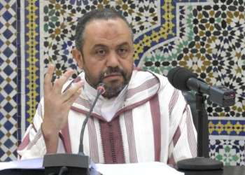 جدل بعد عزل خطيب مسجد انتقد سهرة غنائية
