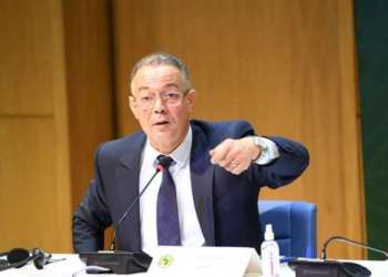 لقجع يؤكد على العدالة في الجوائز القارية ويشيد بحكيمي وبونو
