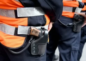 أكادير: ضابط شرطة يُنهي حياته بسلاحه الوظيفي في حادث مأساوي