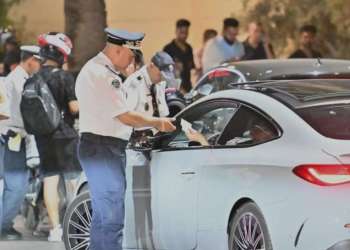 توقيف شابين أجنبيين بمراكش بسبب سياقة استعراضية ومحاولة إرشاء الشرطة