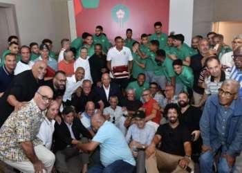 الجامعة الملكية المغربية تكرم لاعبي المنتخب السابقين على هامش مباراة المغرب والنيجر