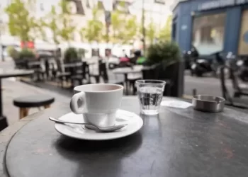 أكادير.. زبون يقاضي مقهى بسبب رفض تقديم قهوة