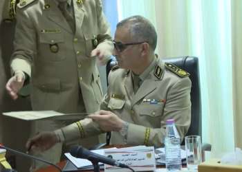 تقرير إسباني: الجنرال الجزائري السابق “ناصر الجن” يفر إلى أليكانتي متخفياً كمهاجر سري