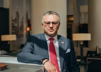 مستشار ترامب: الجزائر تريد “حلاً جذرياً” وتحسين العلاقات مع المغرب