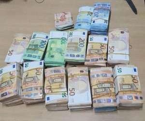 محاولة تهريب مليون أورو خارج تونس