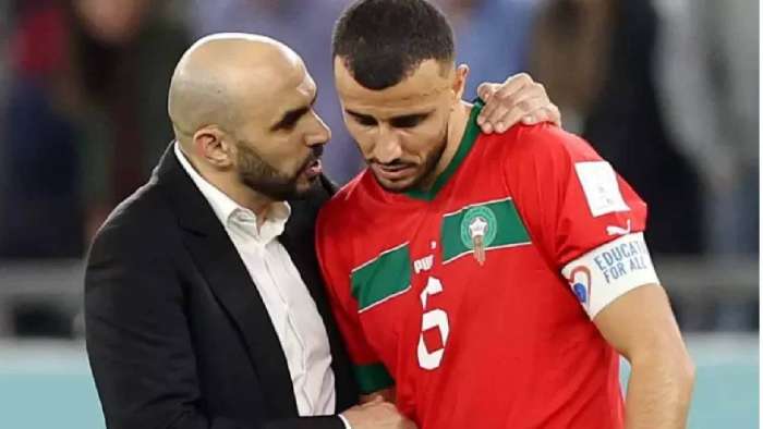 الركراكي: “نحتاج إلى الخبرة في الدفاع” وغانم سايس يعود لتشكيلة المنتخب المغربي