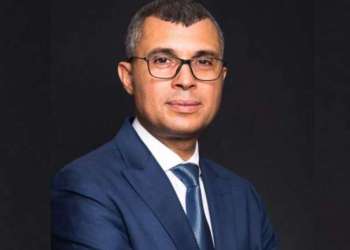 الوزير “الفنان” و تغليف البهتان بلُبوس الحق و الحكمة