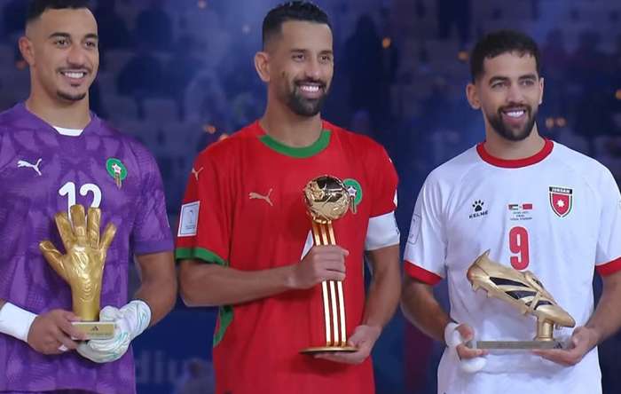 تألق مغربي في الجوائز الفردية لكأس العرب 