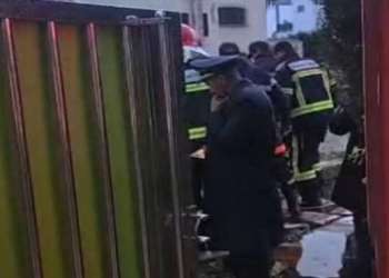 وفاة حارس مدرسة وإصابة مؤطرة إثر انهيار سور بسبب الأمطار الغزيرة بالدار البيضاء
