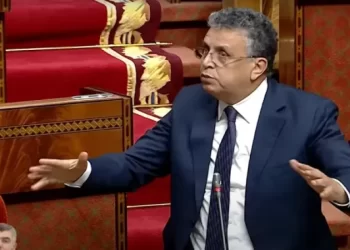 توتر تحت القبة… مناوشات كلامية تُوقف جلسة الأسئلة الشفوية في البرلمان