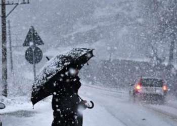 رياح عاصفية قوية وأمطار جد قوية وتساقطات ثلجية يومي الجمعة والسبت