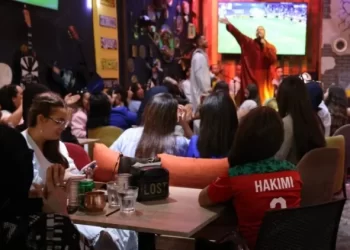 كأس أفريقيا خارج الملاعب.. شكاوى من زيادات غير مبررة في أثمنة المقاهي