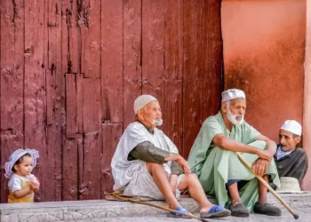 تحولات ديموغرافية عميقة بالمغرب تضع اقتصاد الرعاية في صلب الرهانات الاجتماعية