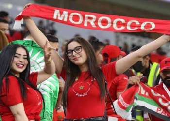من الهامش إلى قلب المدرجات.. كيف أعادت النساء تشكيل مشهد التشجيع الكروي بالمغرب؟