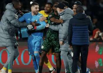عقوبات انضباطية من “الكاف” تطال المنتخب الجزائري بعد مباراة نيجيريا