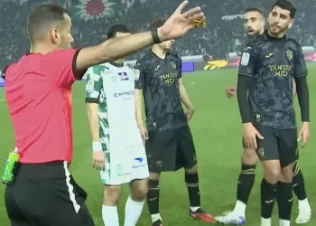 عقوبات تأديبية تطال الطاقم التحكيمي لمباراة الرجاء واتحاد طنجة