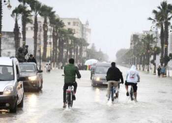 تساقطات غزيرة تشل حركة المرور بين شفشاون تطوان وطنجة
