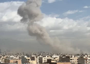 فرنسا تحذر رعاياها من السفر إلى إسرائيل والضفة الغربية بسبب التوتر مع إيران