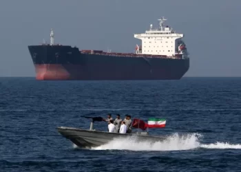 حرب الطاقة تشتعل.. طهران تتوعد بوقف نفط الشرق الأوسط وواشنطن تلوح بضربة أكبر