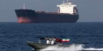 حرب الطاقة تشتعل.. طهران تتوعد بوقف نفط الشرق الأوسط وواشنطن تلوح بضربة أكبر