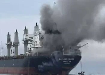 هجوم على سفينة تايلاندية في مضيق هرمز… ثلاثة من أفراد الطاقم يُعتقد أنهم عالقون