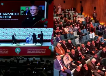 الركراكي يوضح خلفيات رفضه الصعود للمنصة ومغادرته حفل تقديم محمد وهبي