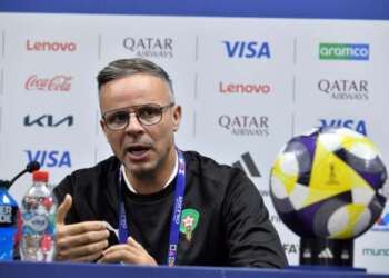 الفيفا تسلط الضوء على عهد محمد وهبي مع المنتخب المغربي
