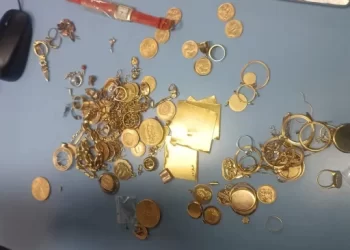 يقظة العناصر الجمركية بميناء طنجة المتوسط تحبط محاولة تهريب كبرى لـ 62 كيلوغراما من الذهب الخالص